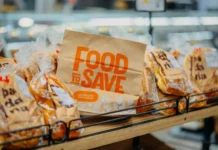 Delivery com Sacolas Surpresas ganha espaço entre os consumidores unindo economia e sustentabilidade Crédito: Matheus Toledo/Divulgação Comprar de uma padaria automático